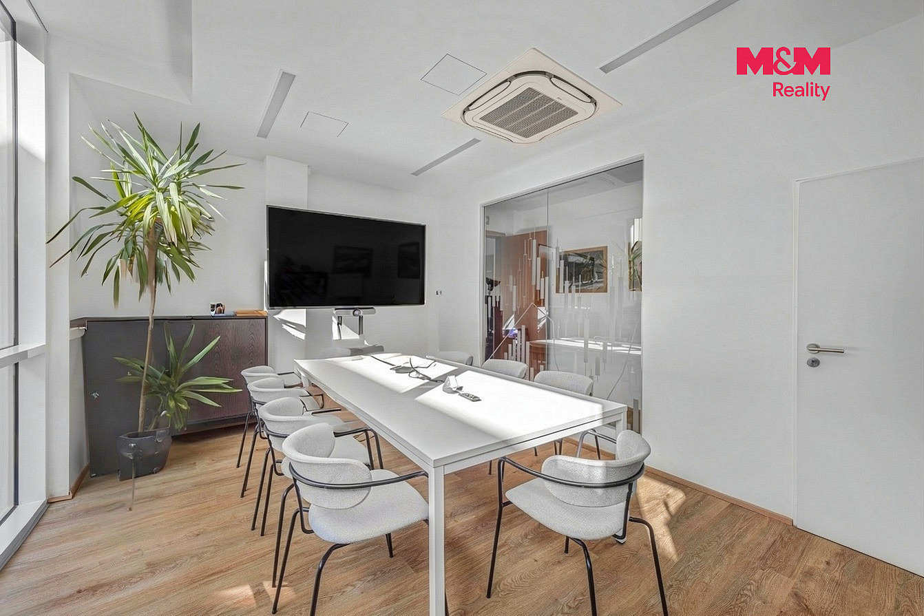 Pronájem kanceláře 82 m² – fotografie 2