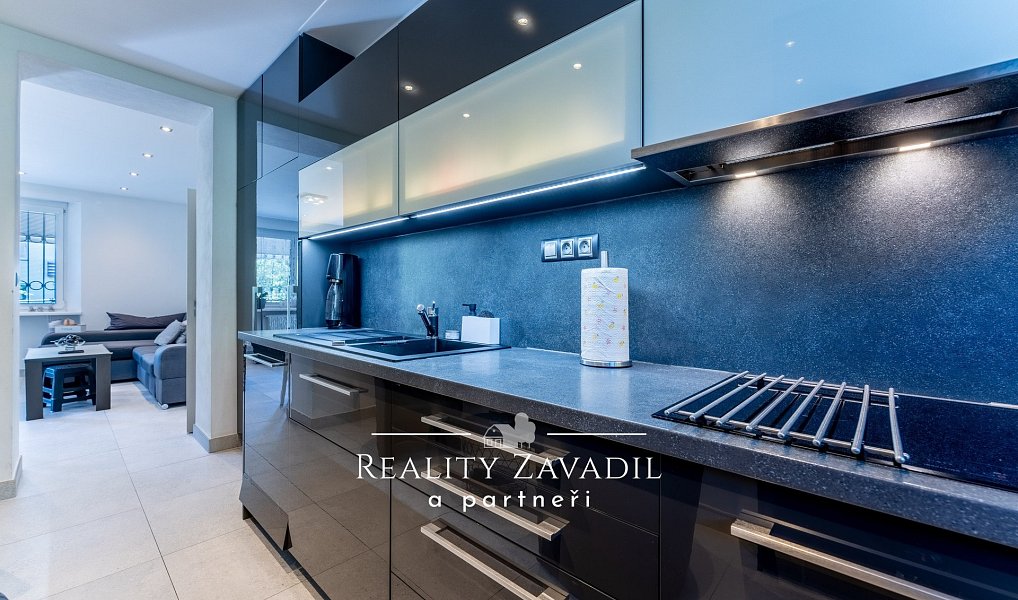 Prodej bytu 3+1 77 m², Praha – fotka 1 z 28