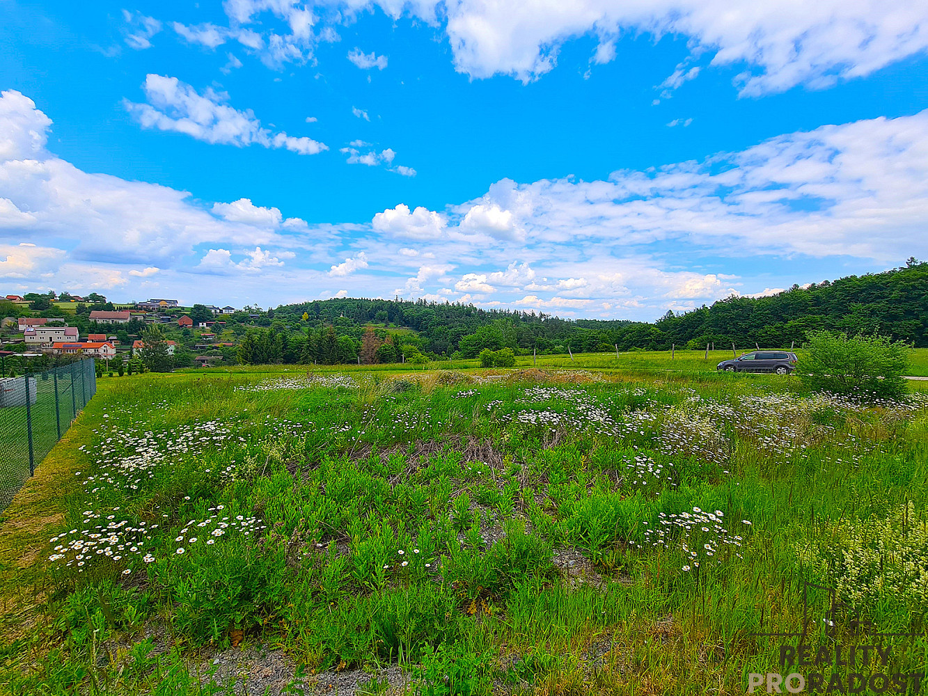 Prodej stavebního pozemku 755 m² – fotografie 3