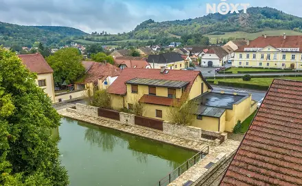 Prodej domu 416 m² s pozemkem 419 m², náměstí Kněžny Ludmily, Tetín, okres Beroun
