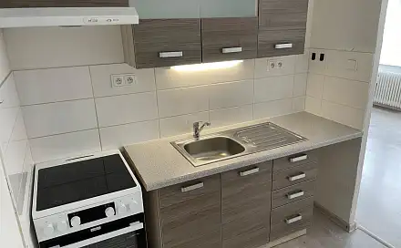 Pronájem bytu 1+kk 33 m², Česká, Most