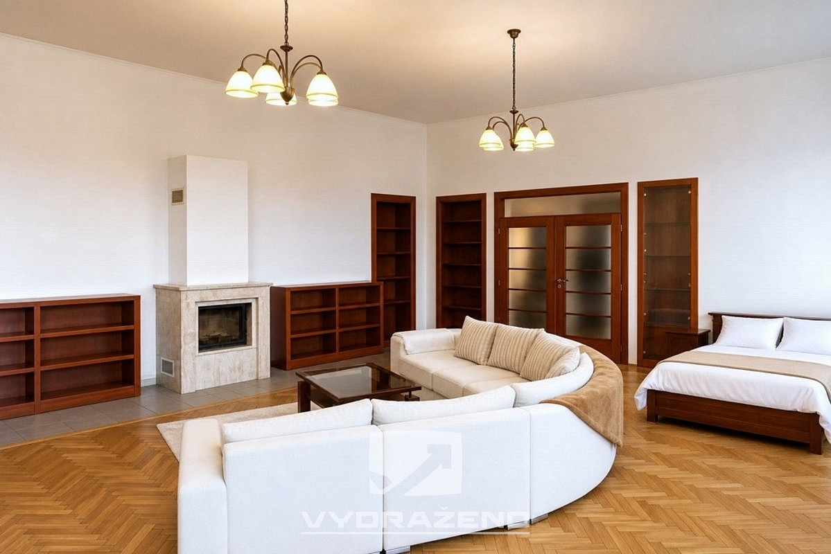 Prodej domu 400 m² s pozemkem 1 130 m²