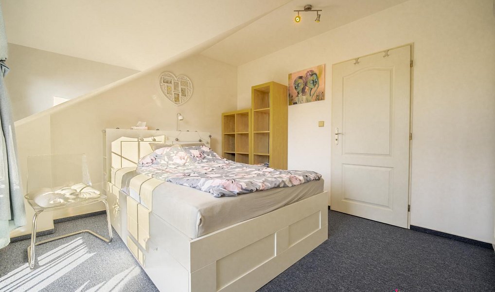Prodej domu 80 m² s pozemkem 156 m², Hostivice – náhled fotky 11