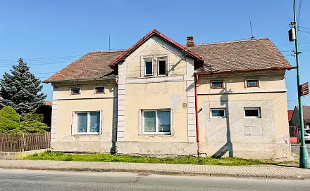 Prodej domu 388 m² s pozemkem 445 m², Bahníkova, Břehy, okres Pardubice