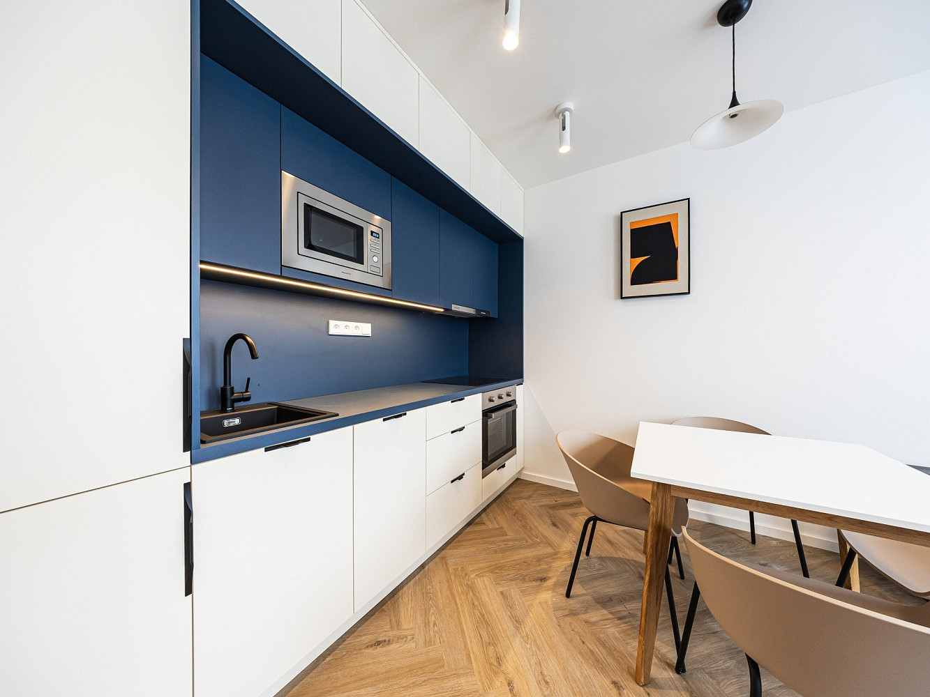 Pronájem bytu 2+kk 43 m² – fotografie 4