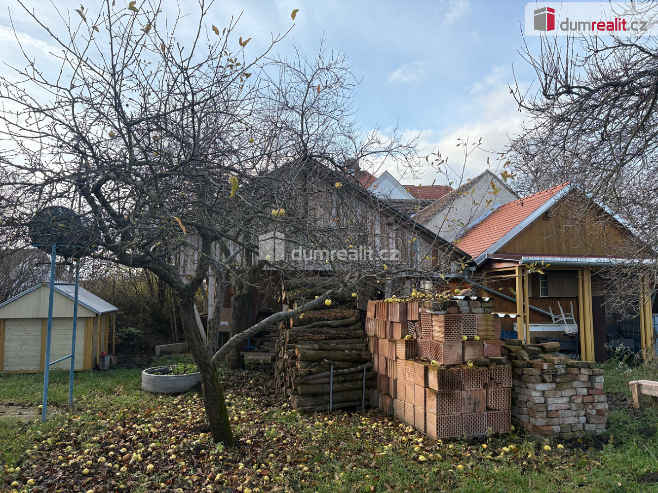 Prodej stavebního pozemku 904 m² — photo 2