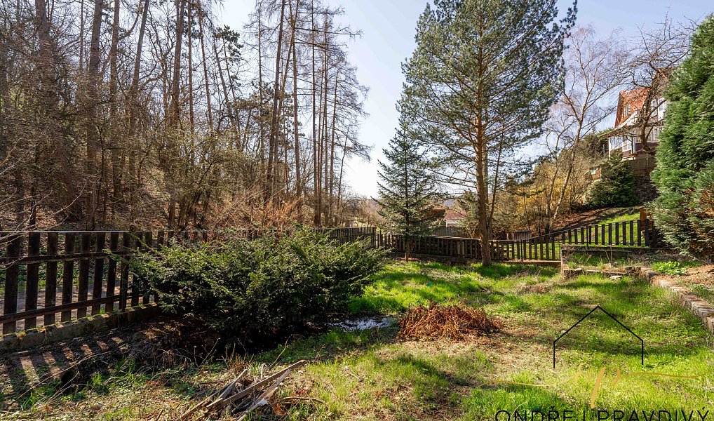 Prodej stavebního pozemku 1 571 m², Hlásná Třebaň – náhled fotky 6