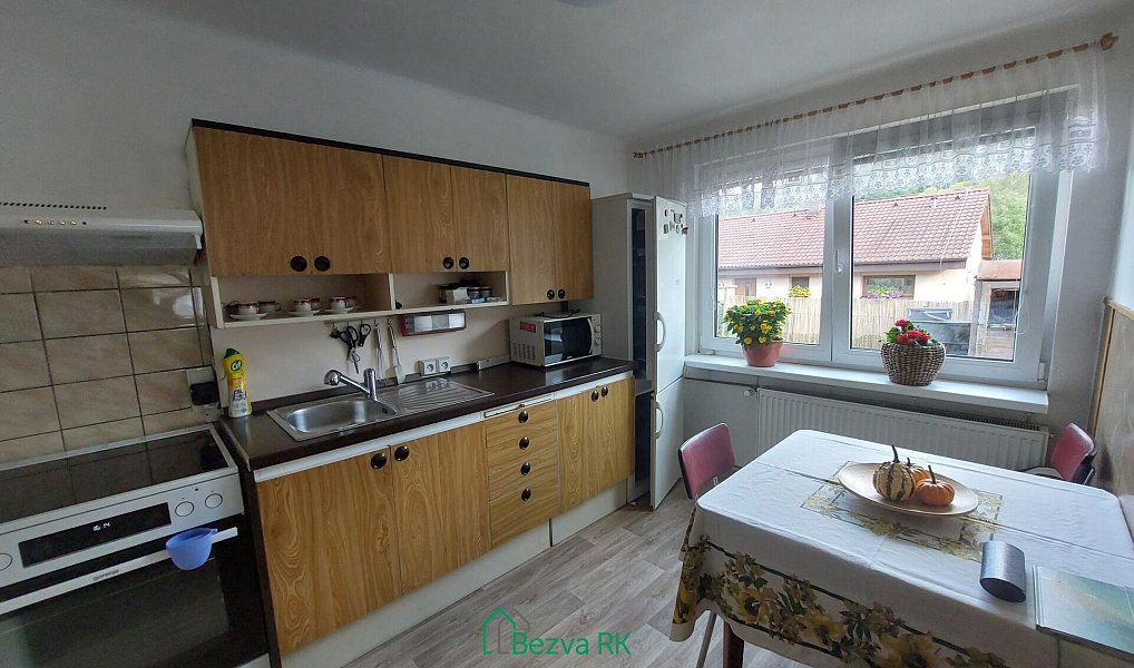 Pronájem domu 150 m² s pozemkem 400 m², Loděnice – náhled fotky 2