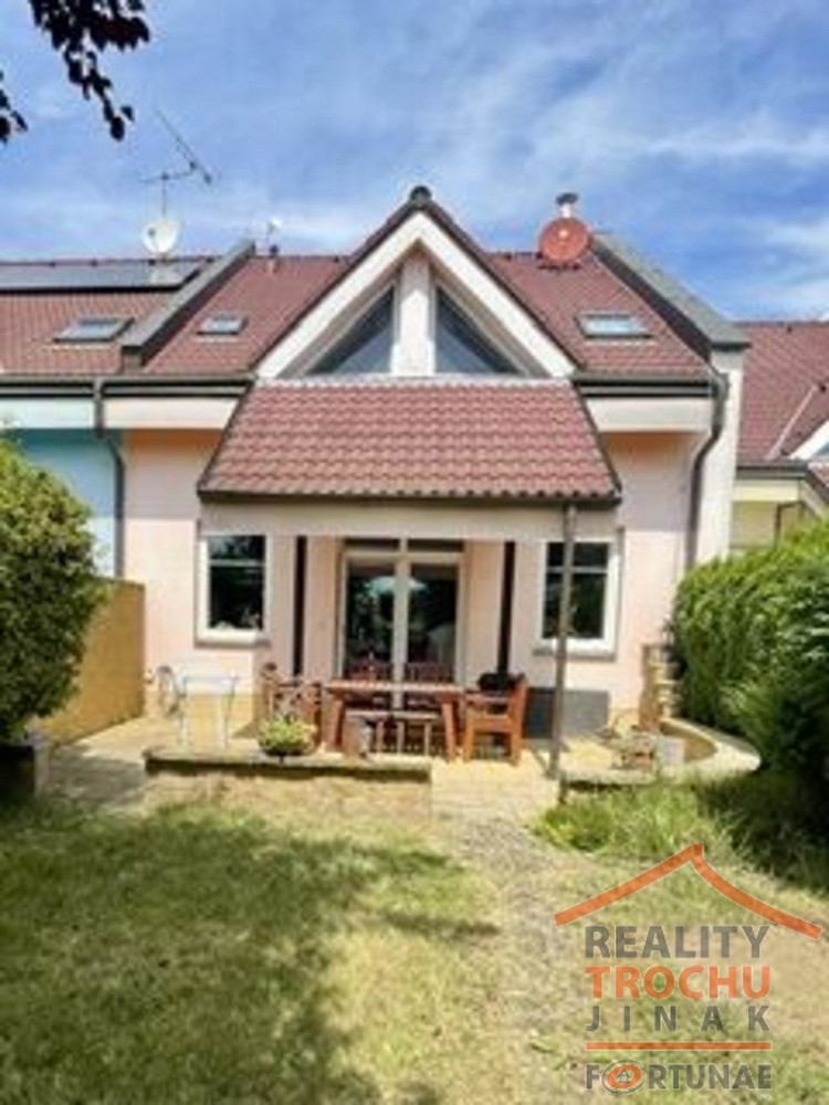 Prodej domu 156 m² s pozemkem 327 m²