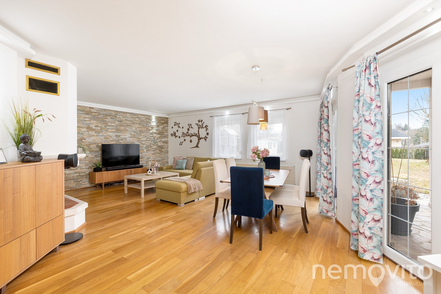 Prodej domu 230 m² s pozemkem 1 122 m² – pohled 6