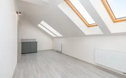 Pronájem bytu 1+kk 30 m²