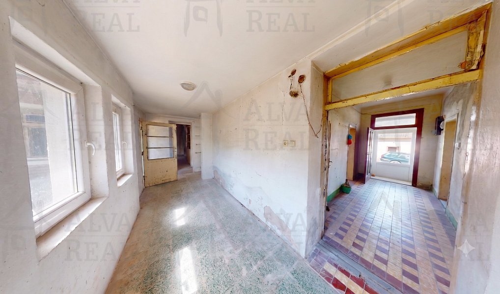Prodej domu 370 m² s pozemkem 2 690 m², Stavěšice – náhled fotky 11