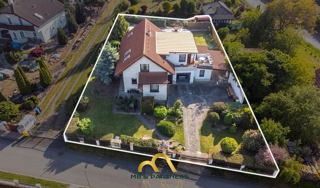 Prodej domu 232 m² s pozemkem 978 m², Zdice – náhled fotky 2