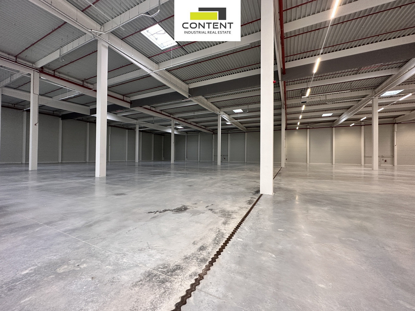 Pronájem skladovacích prostor 3 496 m² – fotografie 3