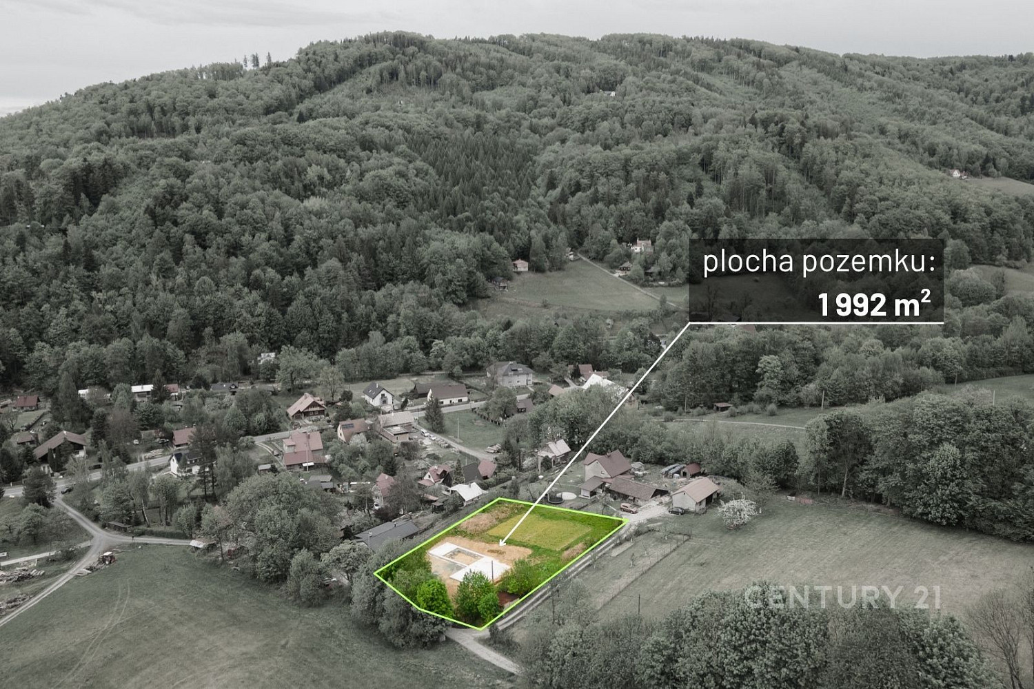 Prodej stavebního pozemku 1 992 m² — photo 2