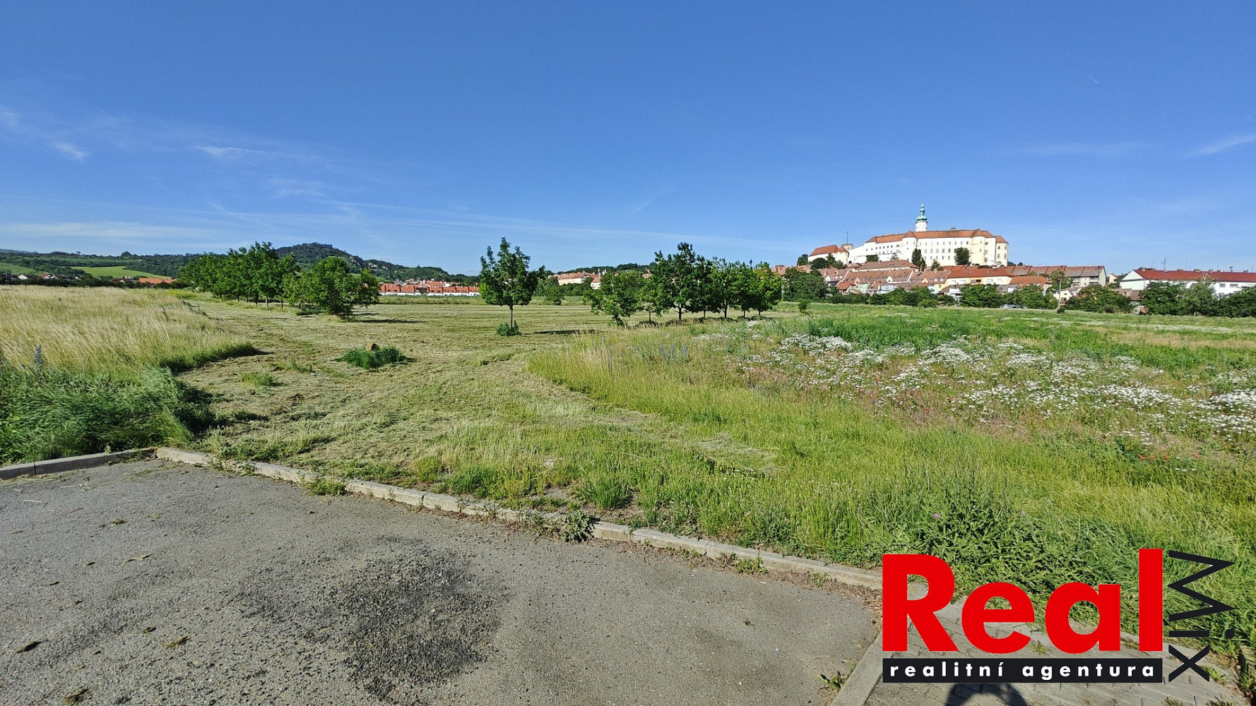 Prodej stavebního pozemku 783 m² – fotografie 2