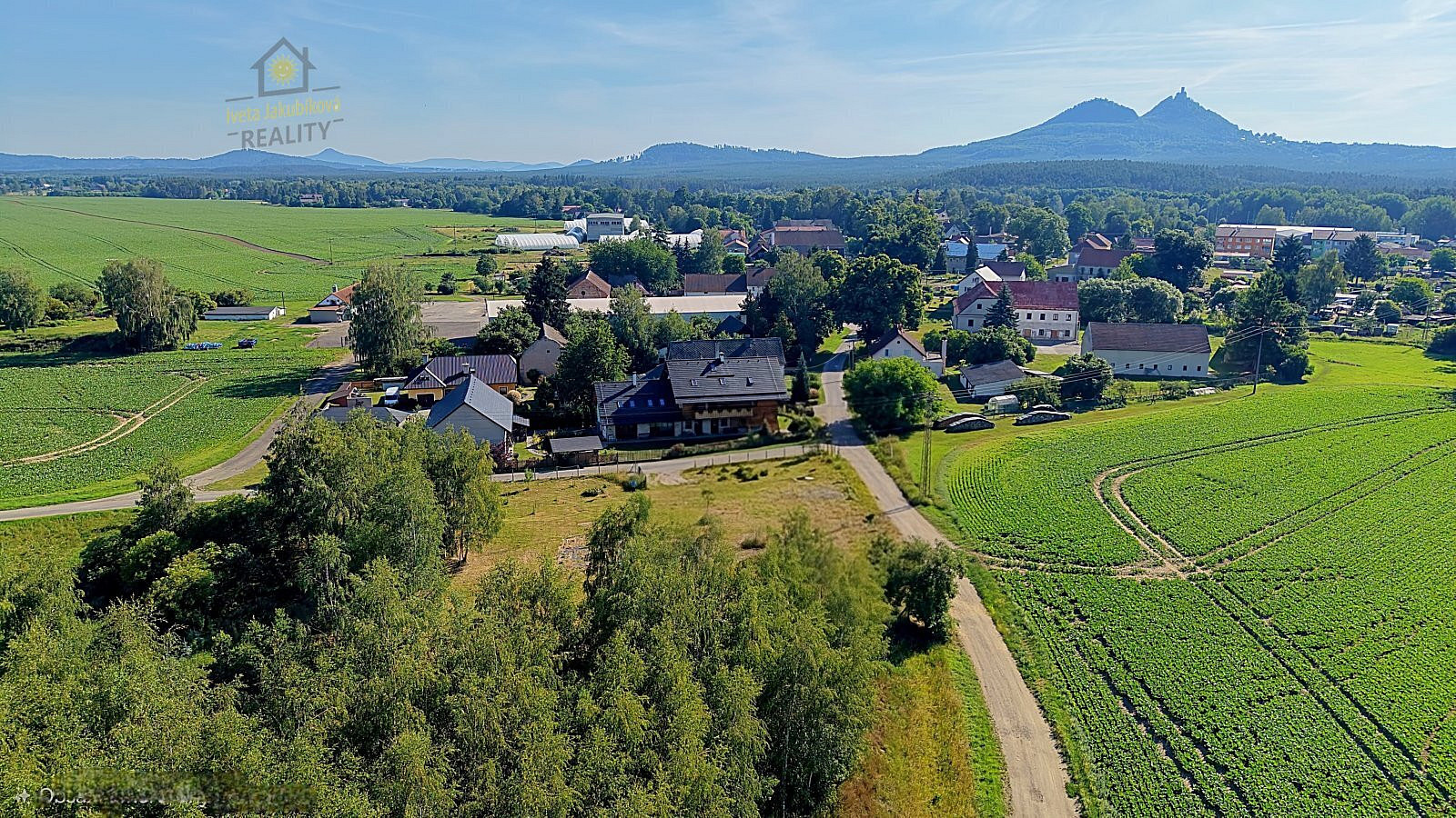 Prodej stavebního pozemku 1 442 m²