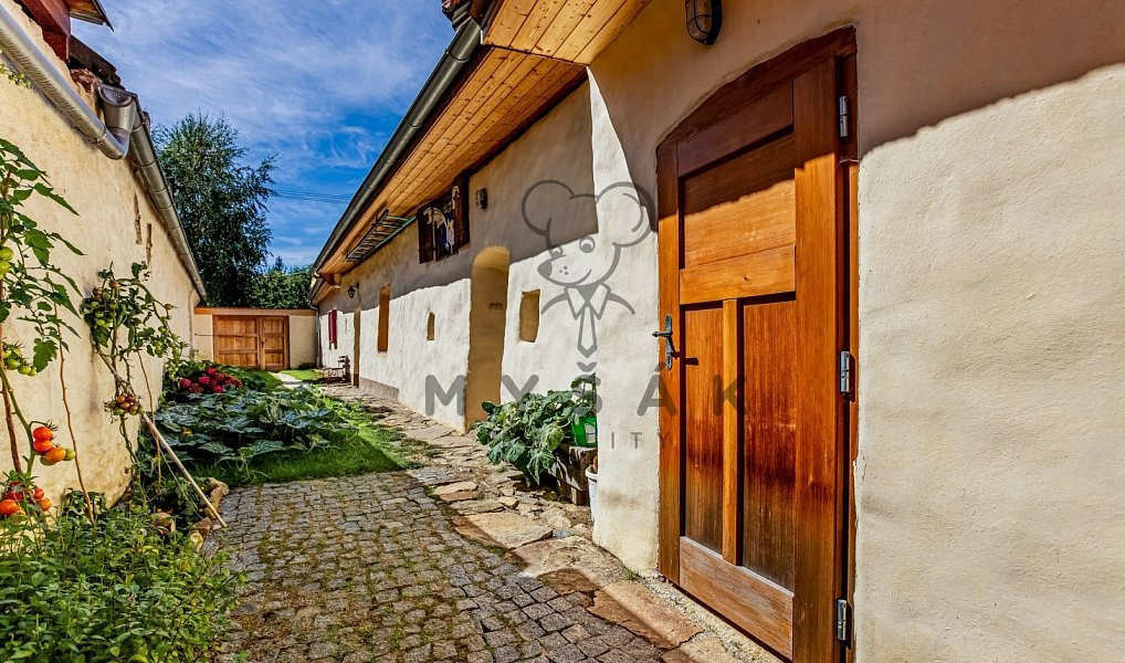Prodej chaty/chalupy 150 m² s pozemkem 246 m², Strunkovice nad Blanicí – náhled fotky 2