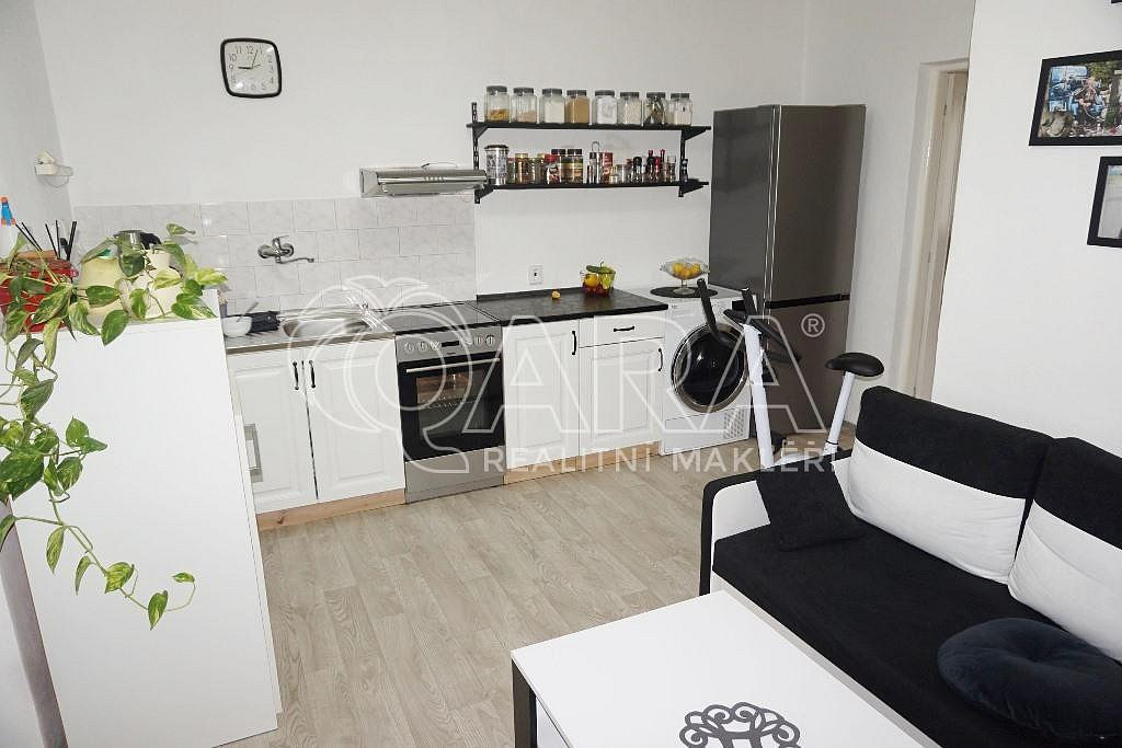 Prodej domu 92 m² s pozemkem 692 m² – fotografie 2