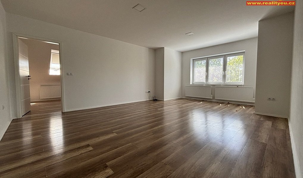 Prodej nájemního domu, činžáku 460 m², Hradec Králové – náhled fotky 16