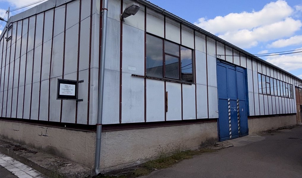 Pronájem komerčního prostoru, 427 m², Pardubice