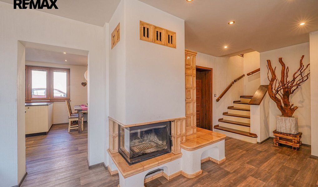Prodej domu 230 m² s pozemkem 1 093 m², Zbůch – náhled fotky 8