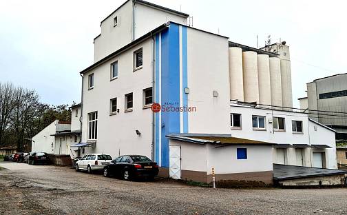 Pronájem výrobních prostor 1 930 m², Dělnická, Jičín - Valdické Předměstí