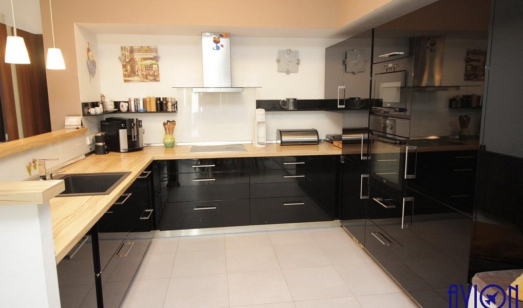 Pronájem domu 142 m² s pozemkem 347 m², Praha – náhled fotky 9
