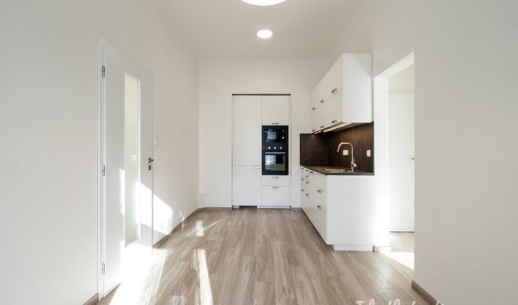 Pronájem bytu 2+kk 40 m², Praha – náhled fotky 3