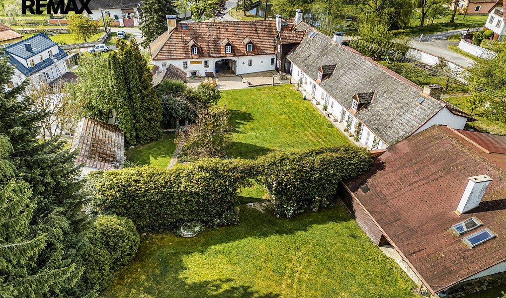 Prodej ubytovacího objektu 804 m², Předslavice – náhled fotky 14