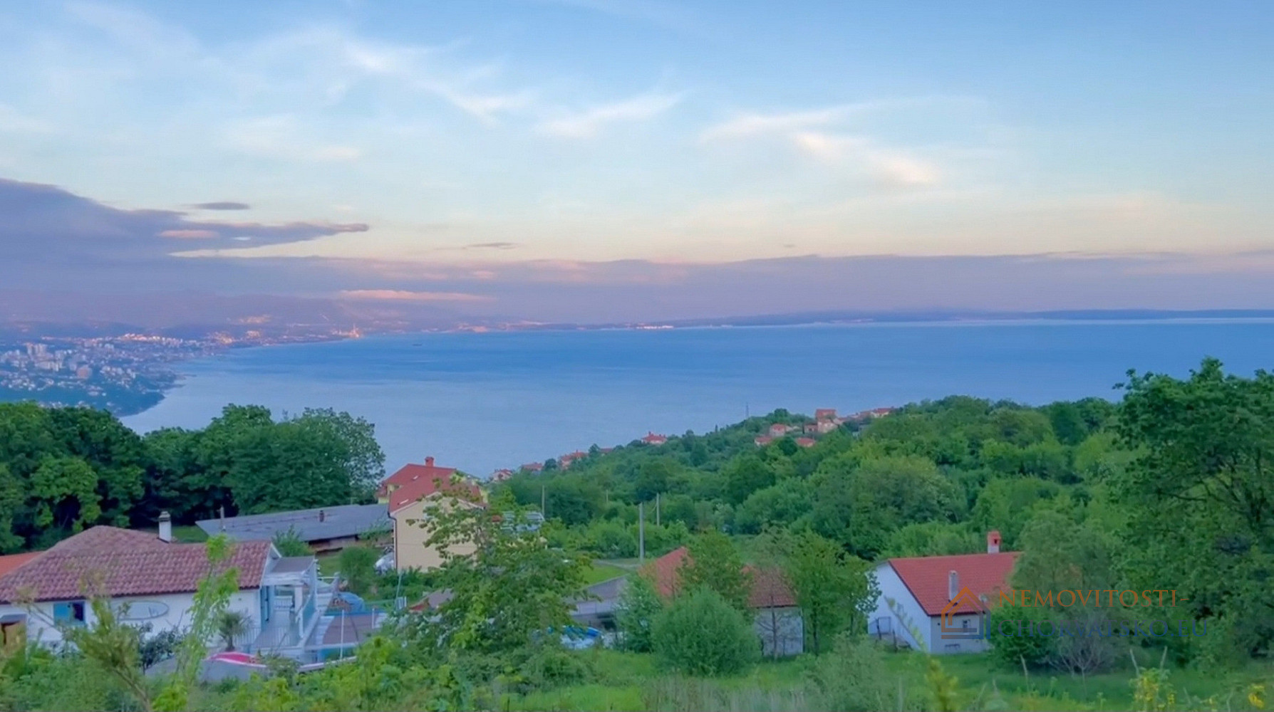 Prodej stavebního pozemku 1 776 m² - Widok 4