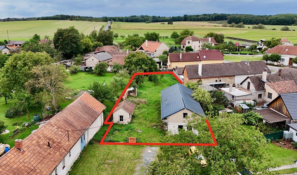 Prodej stavebního pozemku 1 070 m², Žiželice – náhled fotky 3