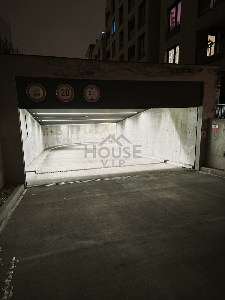 Pronájem garážového stání 12 m2, praha - strašnice — photo 3