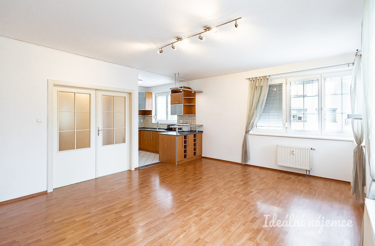 Pronájem bytu 2+kk 68 m² – fotografie 5