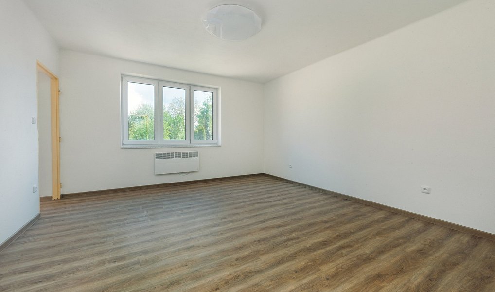 Prodej domu 160 m² s pozemkem 1 748 m², Úhřetice – náhled fotky 12