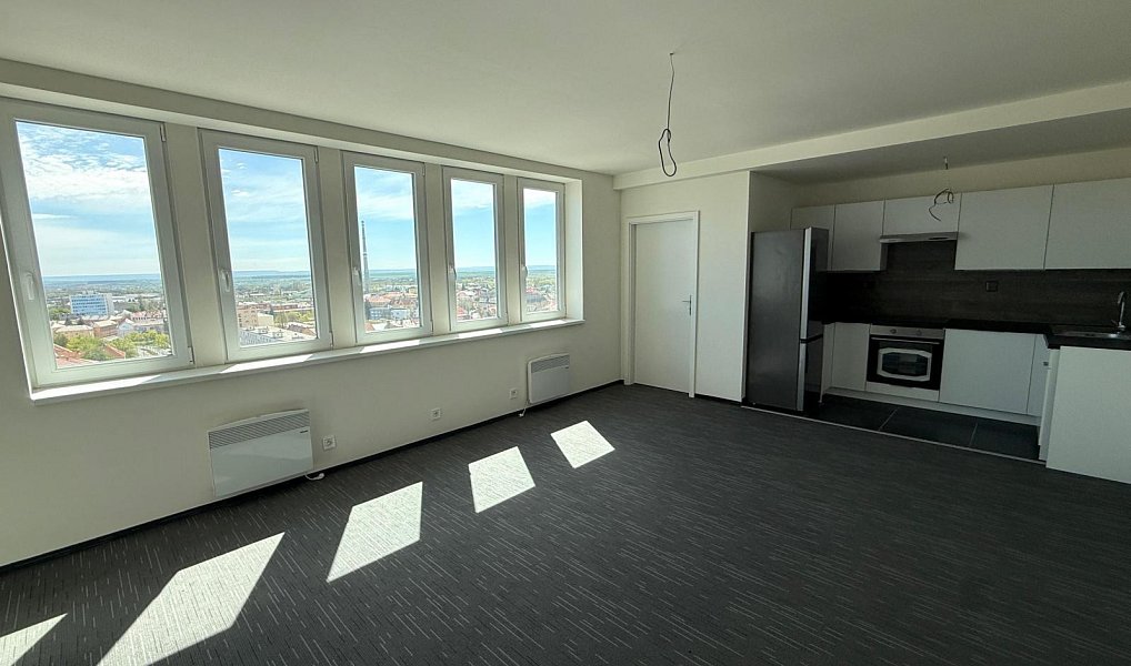 Pronájem bytu 3+kk 97 m², Chomutov – náhled fotky 3