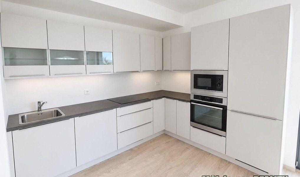 Pronájem bytu 4+kk 86 m², Praha – náhled fotky 4