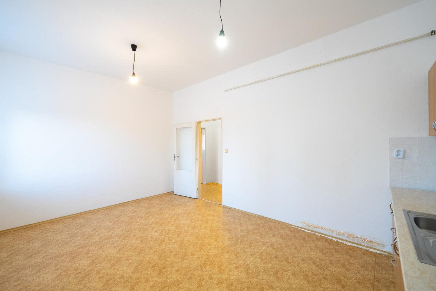 Pronájem bytu 1+1 45 m² - View 3