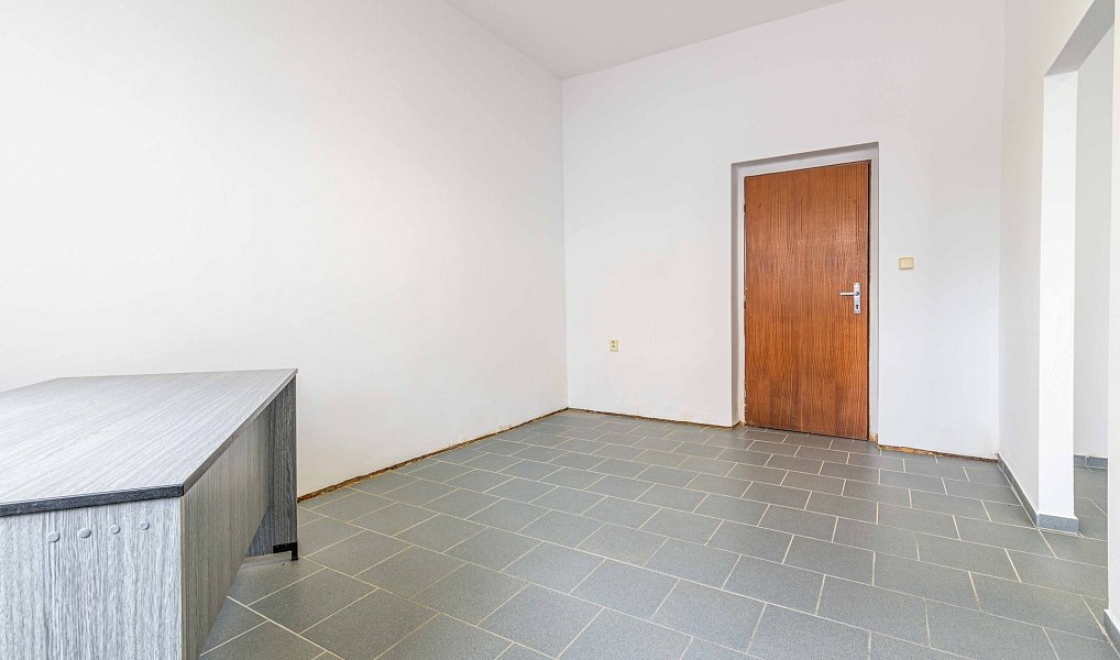 Pronájem kanceláře 30 m², Rakovník – náhled fotky 12