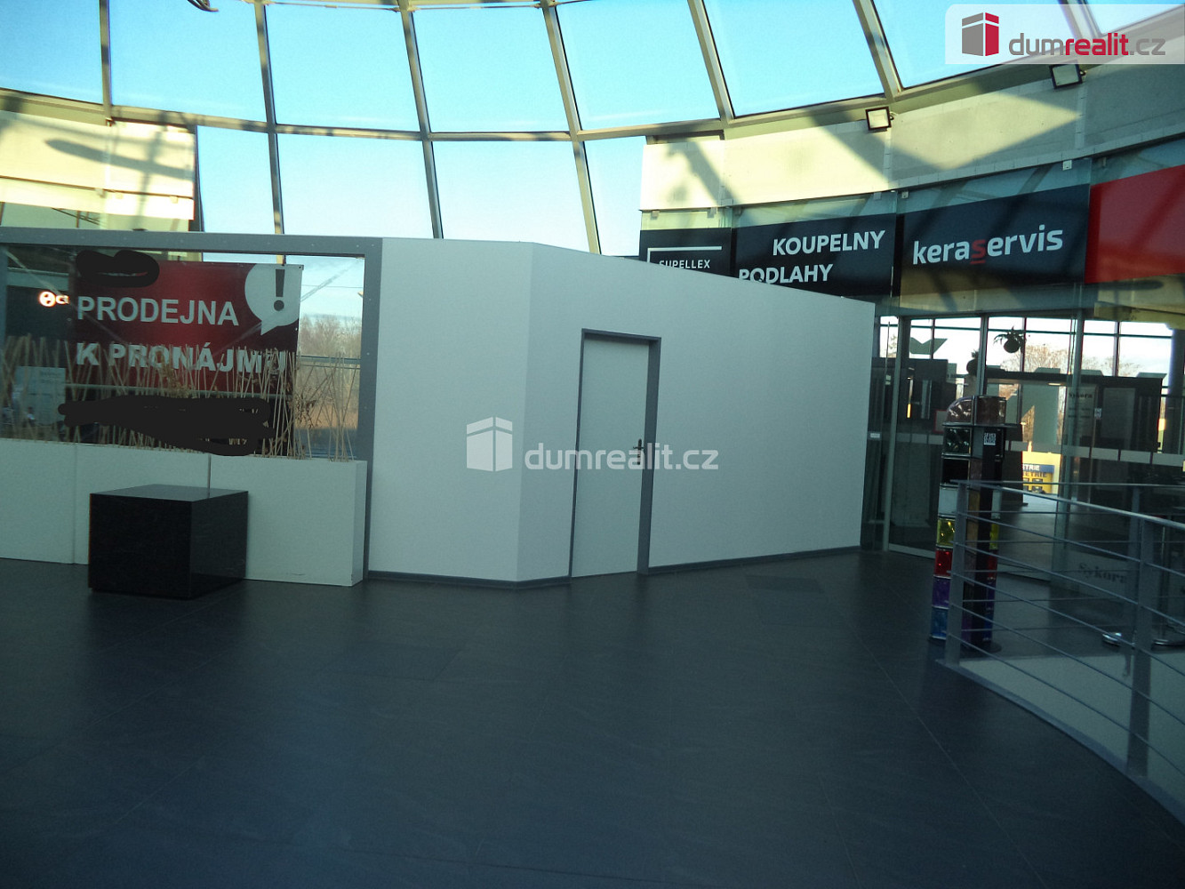 Pronájem obchodních prostor 60 m² — photo 3
