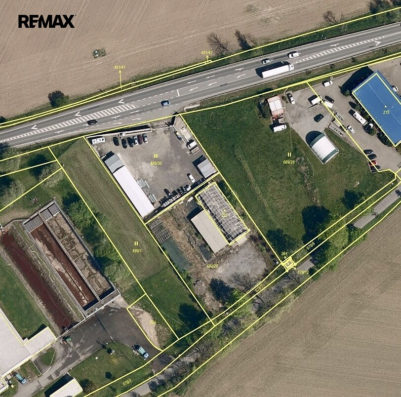 Prodej komerčního pozemku 2 836 m²