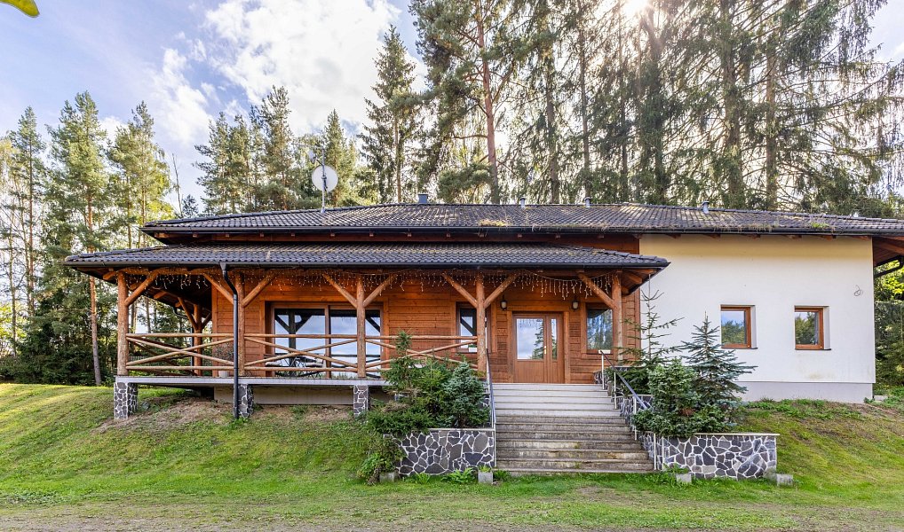Prodej ubytovacího objektu 3 160 m², Velká Hleďsebe – náhled fotky 7