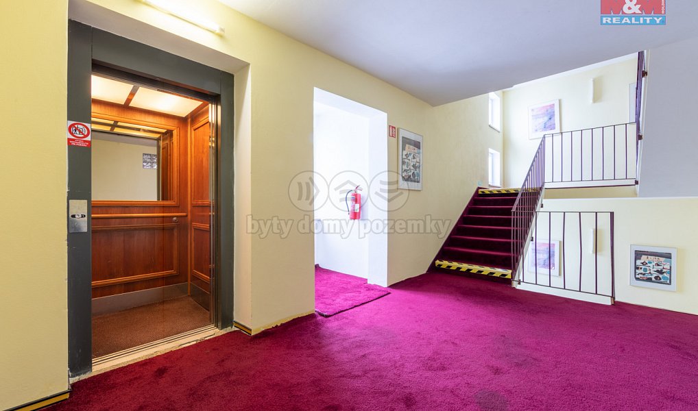 Prodej výrobních prostor 1 873 m², Rovná – náhled fotky 17