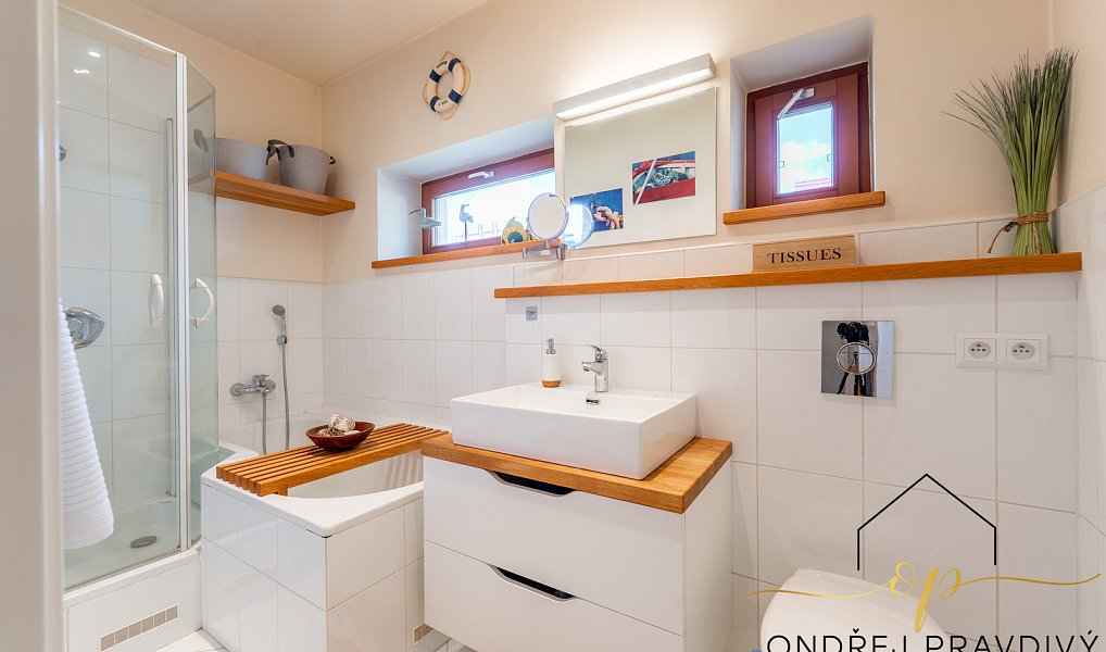 Prodej domu 237 m² s pozemkem 1 360 m², Liteň – náhled fotky 27