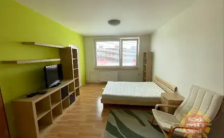 Pronájem bytu 1+kk 30 m², Pejevové, Praha 4 - Modřany