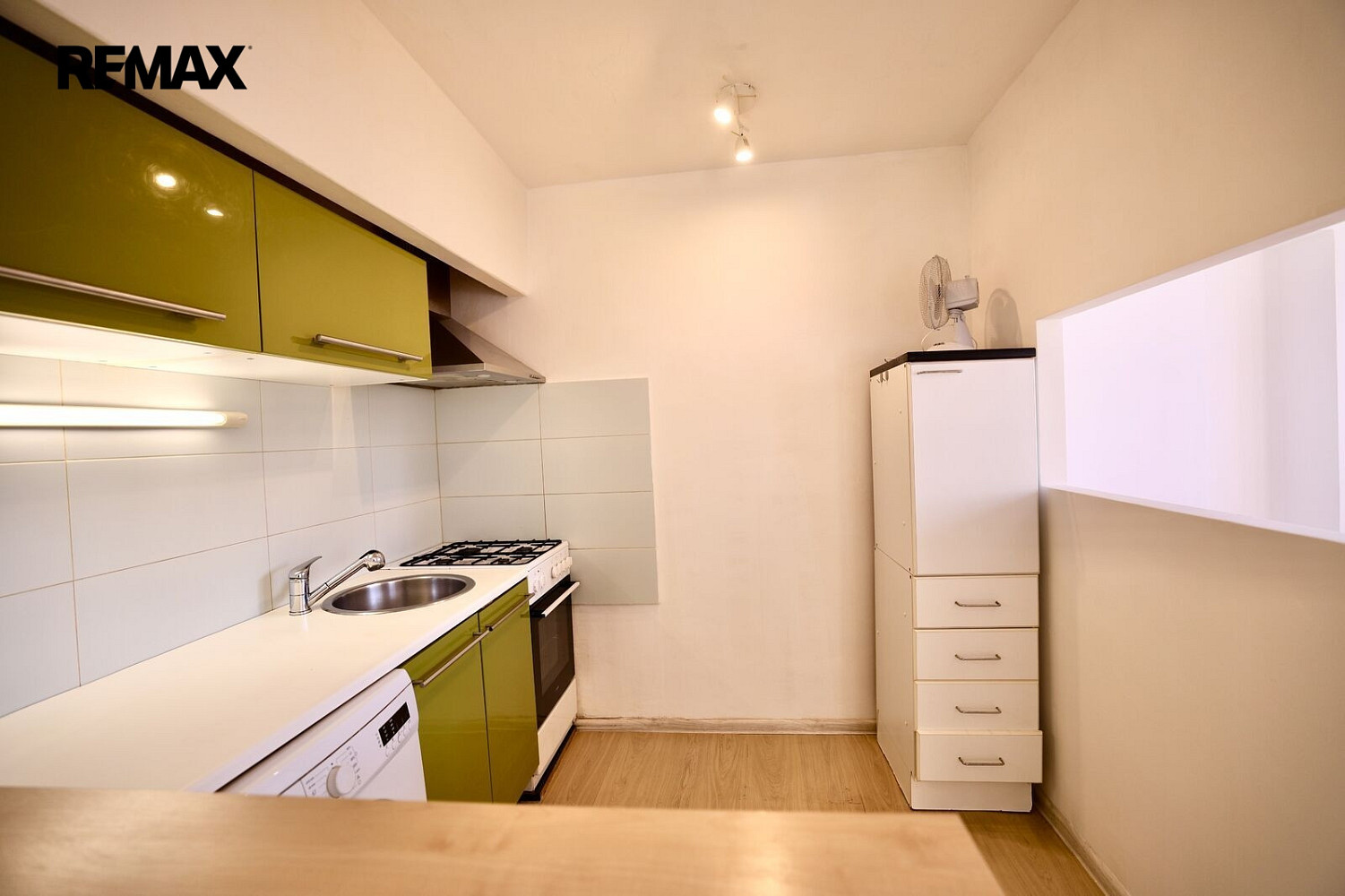 Pronájem bytu 1+kk 35 m² – fotografie 3