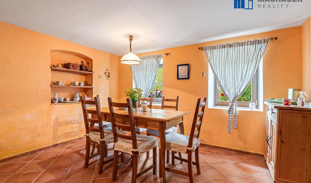 Prodej domu 182 m² s pozemkem 184 m², Moldava – náhled fotky 5