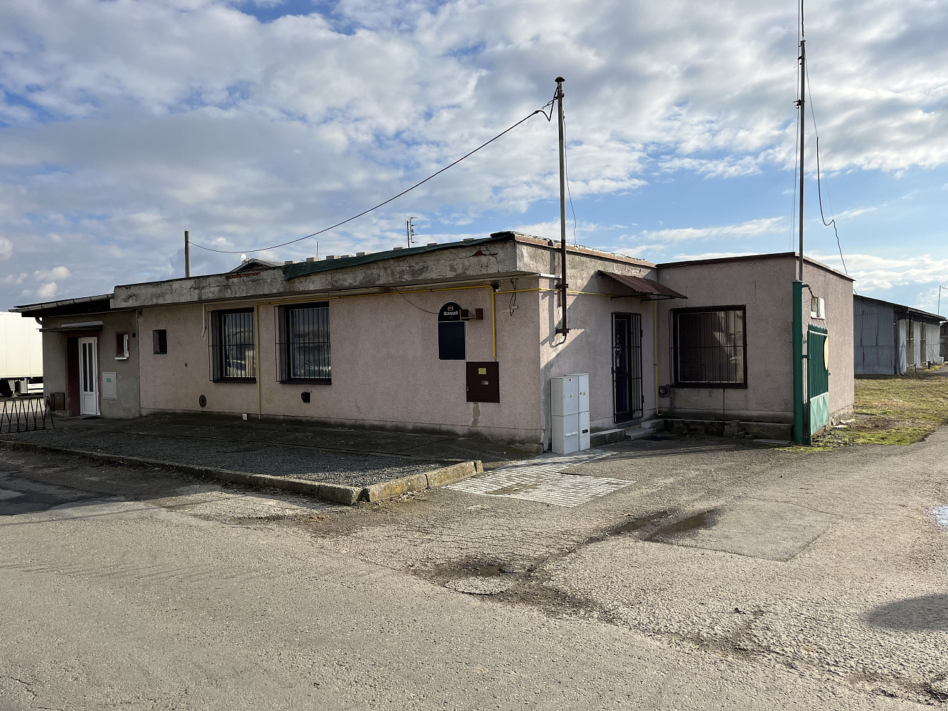 Prodej skladovacích prostor 77 m² – fotografie 2