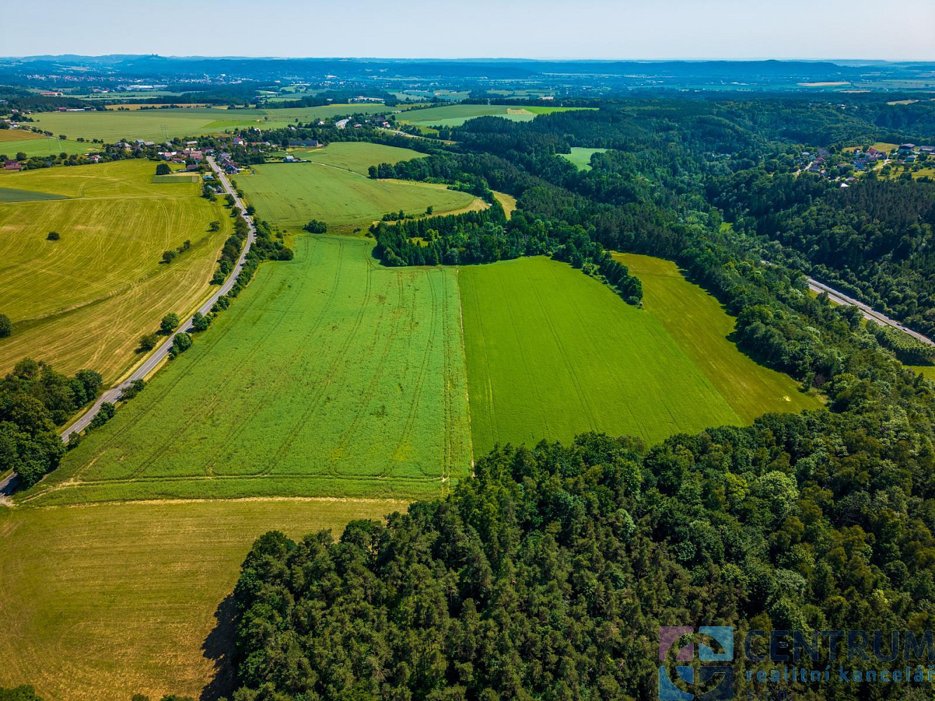 Prodej komerčního pozemku 97 400 m² – fotografie 2