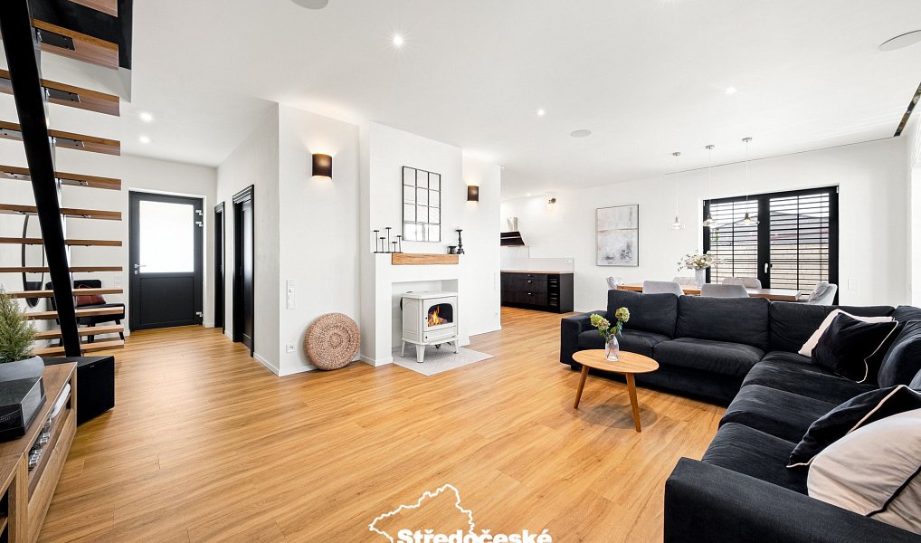 Prodej domu 240 m² s pozemkem 784 m², Polerady – náhled fotky 8